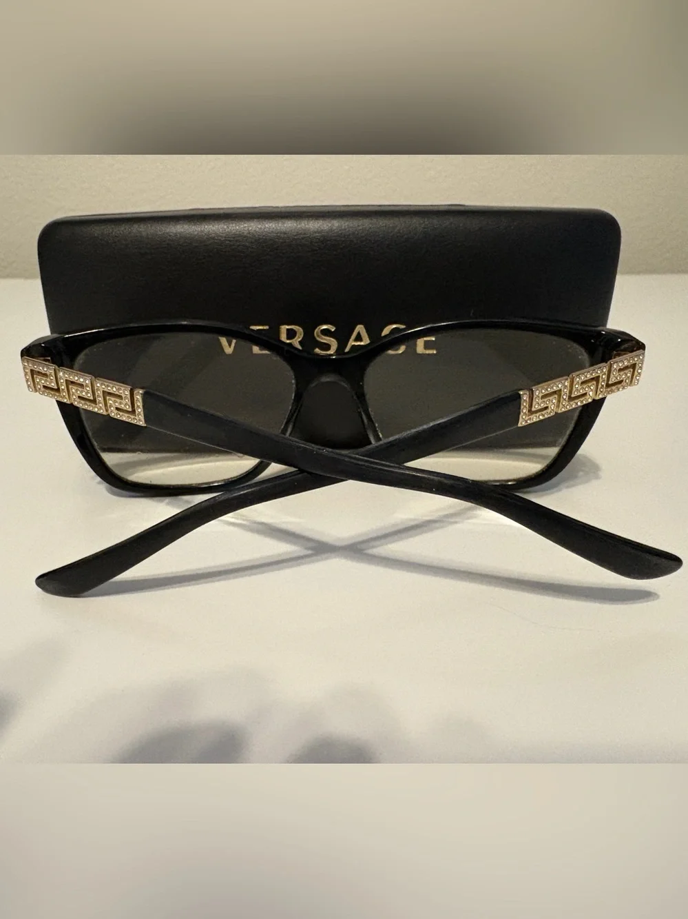 Pre-loved Versace Black and Gold Women’s Frames